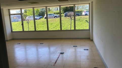 Alquiler de oficina con 3 parcelas de garaje, Bild 2