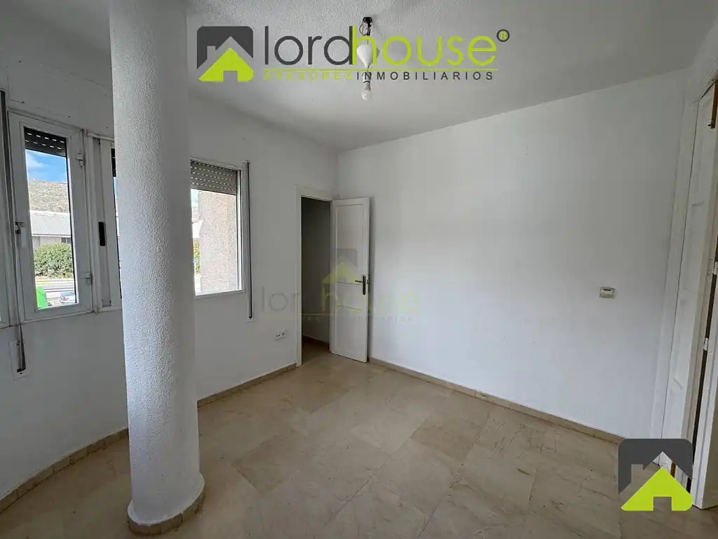 Dormitori de Casa o xalet en venda en Lorca