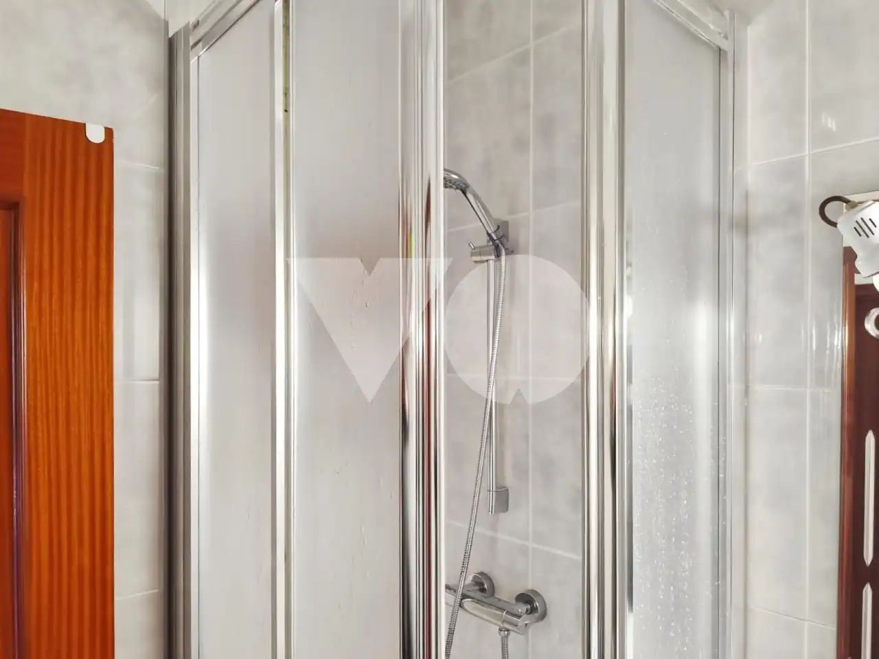Bathroom of Flat for sale in Madrid  with Air Conditioner, Heating and Terrace