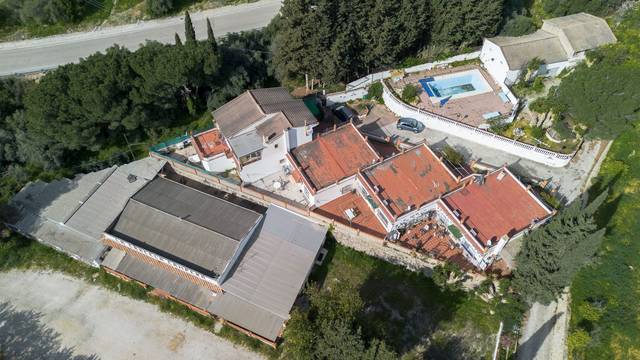 Edificio en Venta en Alegría de la Huerta- Jardín de Málaga