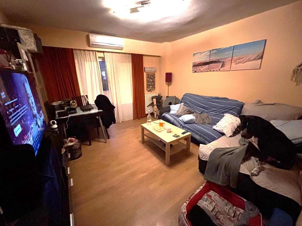 Living room of Flat for sale in  Zaragoza Capital  with Air Conditioner, Heating and Parquet flooring