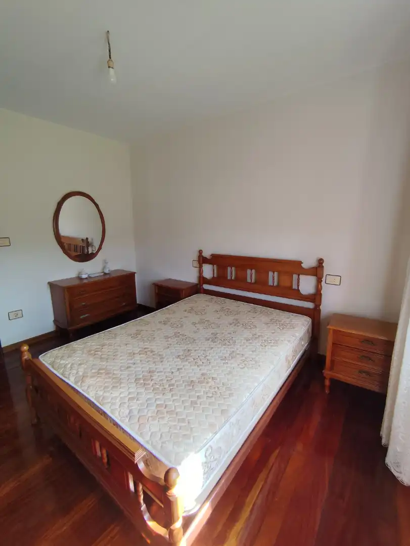 Dormitori de Casa o xalet de lloguer en Palas de Rei amb Calefacció, Moblat i Forn