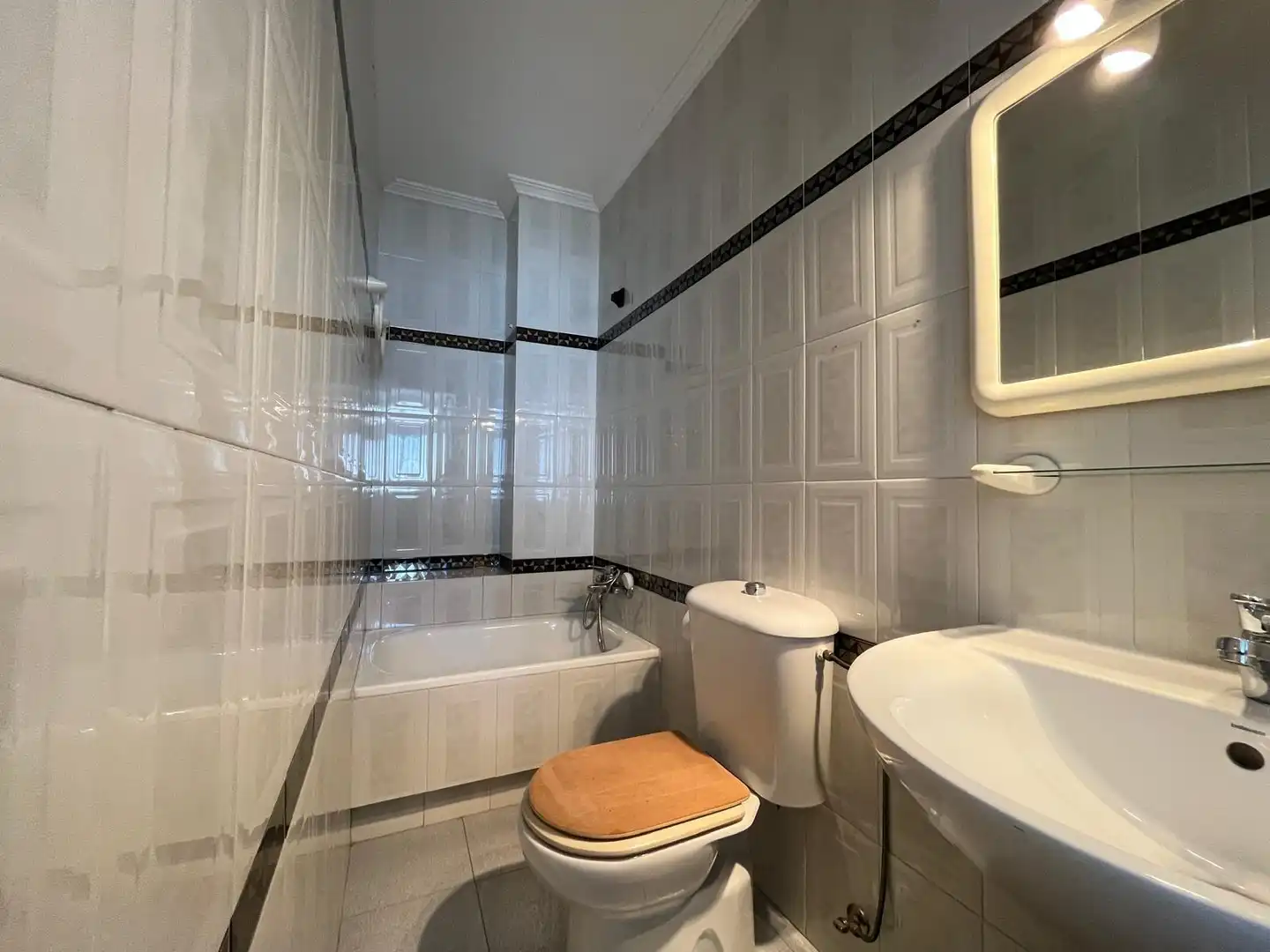 Badezimmer von Haus oder Chalet zum Verkauf in Dos Hermanas mit Terrasse, Abstellraum und Balkon
