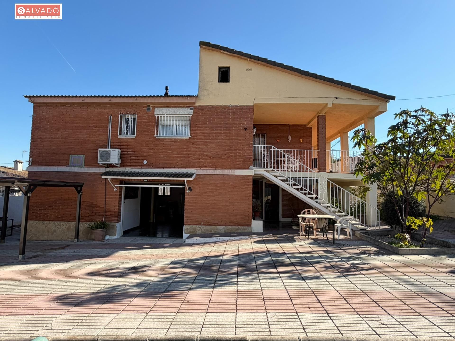 Vista exterior de Casa o xalet en venda en Santa Oliva amb Jardí privat, Terrassa i Traster