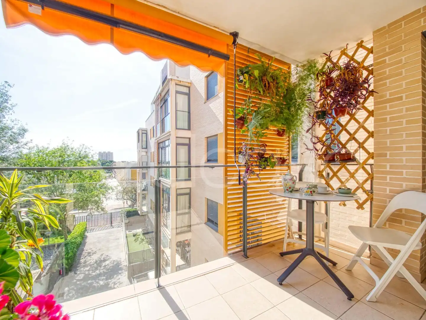 Terrasse von Wohnung zum Verkauf in El Campello mit Klimaanlage, Privatgarten und Parkett