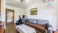 Living room of Flat to rent in  Madrid Capital  with Air Conditioner, Heating and Parquet flooring