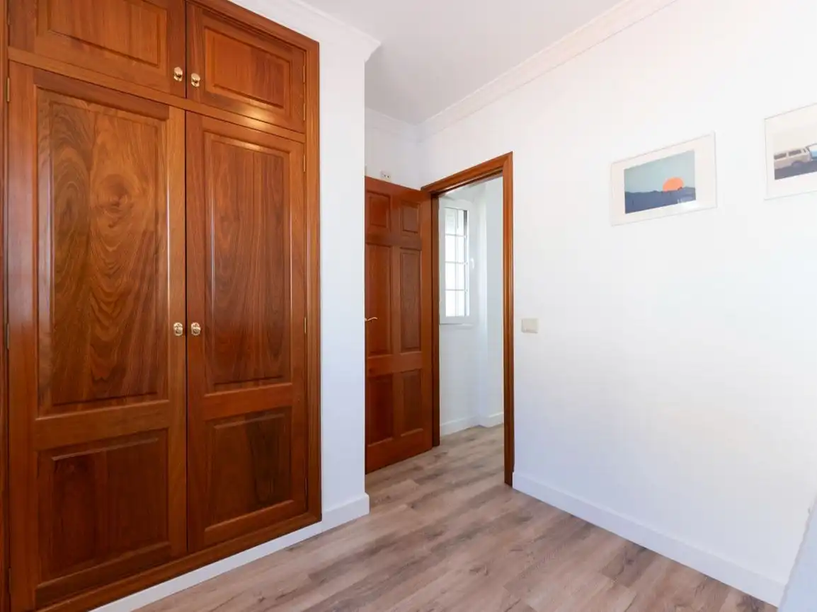 Houses for sale in Cuesta de la Villa