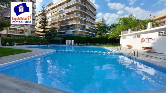 Apartamento en Venta en Carrer SINIES, 1 en Centre