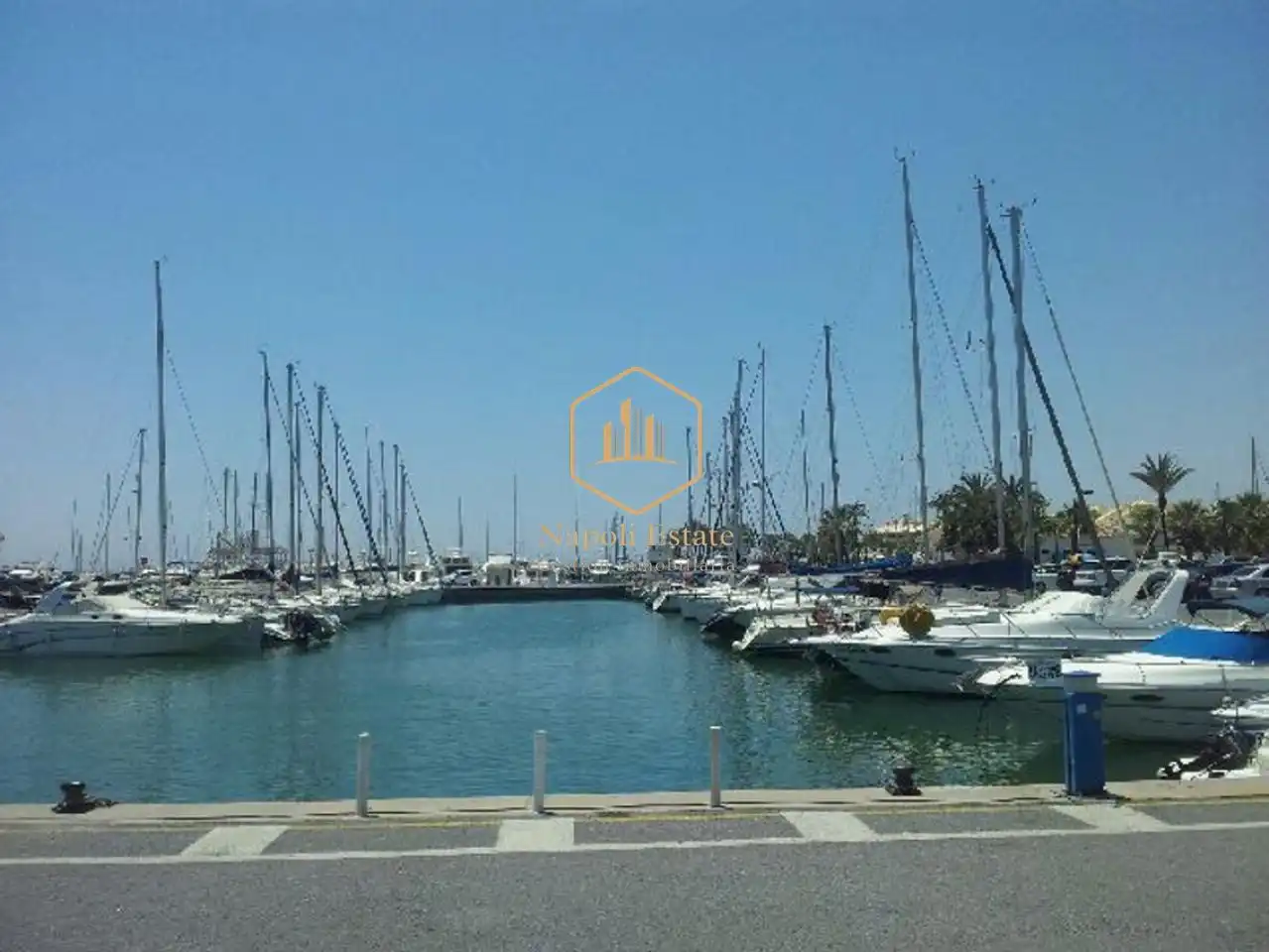 Flat for rent in Puerto Marina