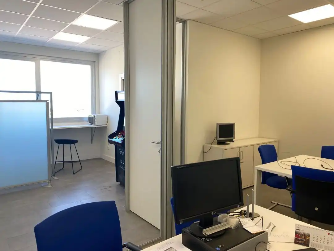 Oficina de alquiler en Zamudio