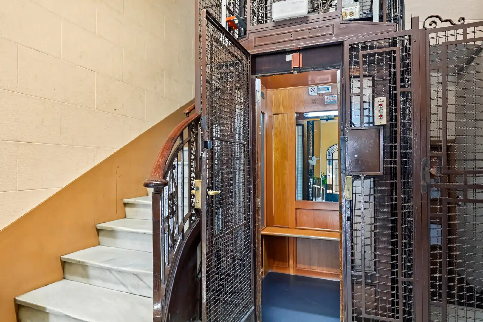 Flat for sale in Eixample