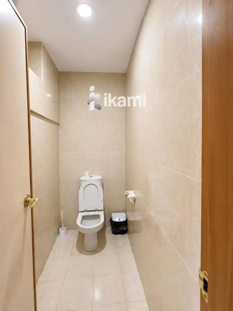 Baño de Piso en venta en Valencia con Aire acondicionado, Terraza y Piscina