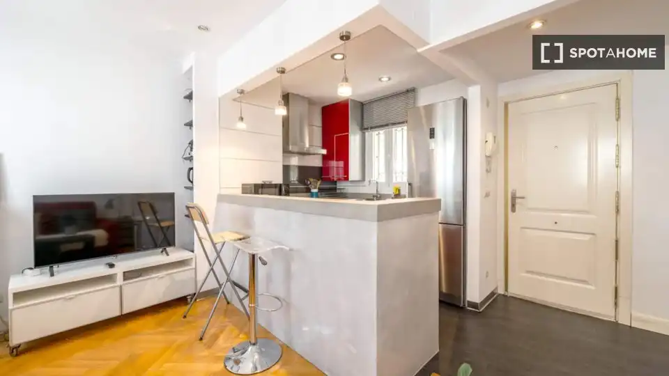Küche von Wohnung zur Miete in Madrid mit Klimaanlage, Heizung und Möbliert