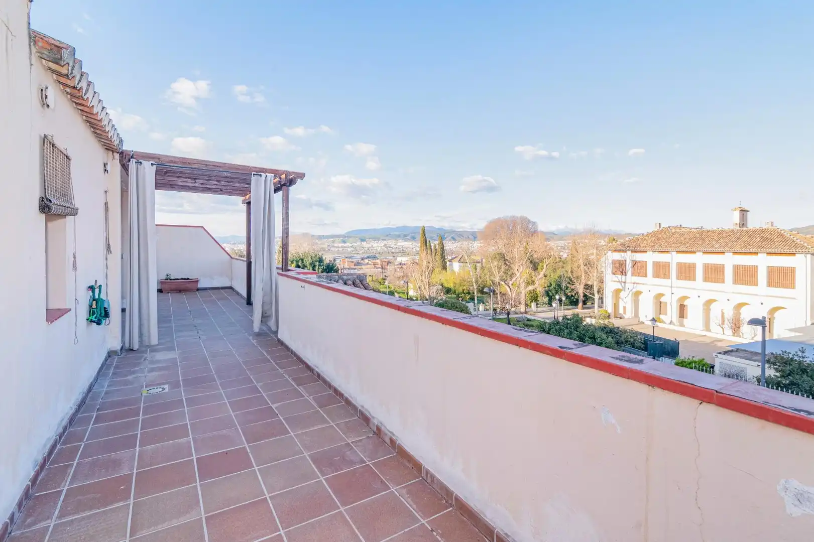 Terrasse von Dachboden zum Verkauf in La Zubia mit Klimaanlage, Terrasse und Abstellraum