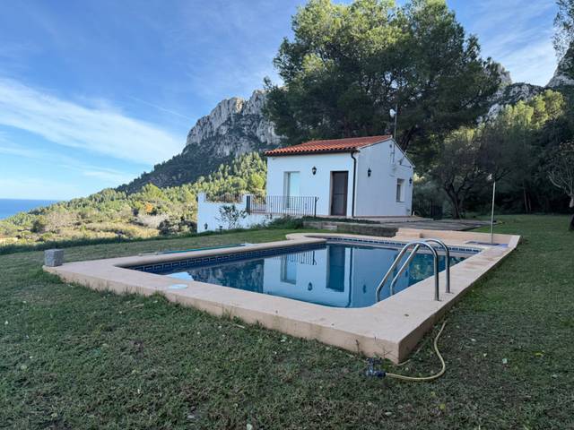 Casa-chalet en Venta en Benimeli