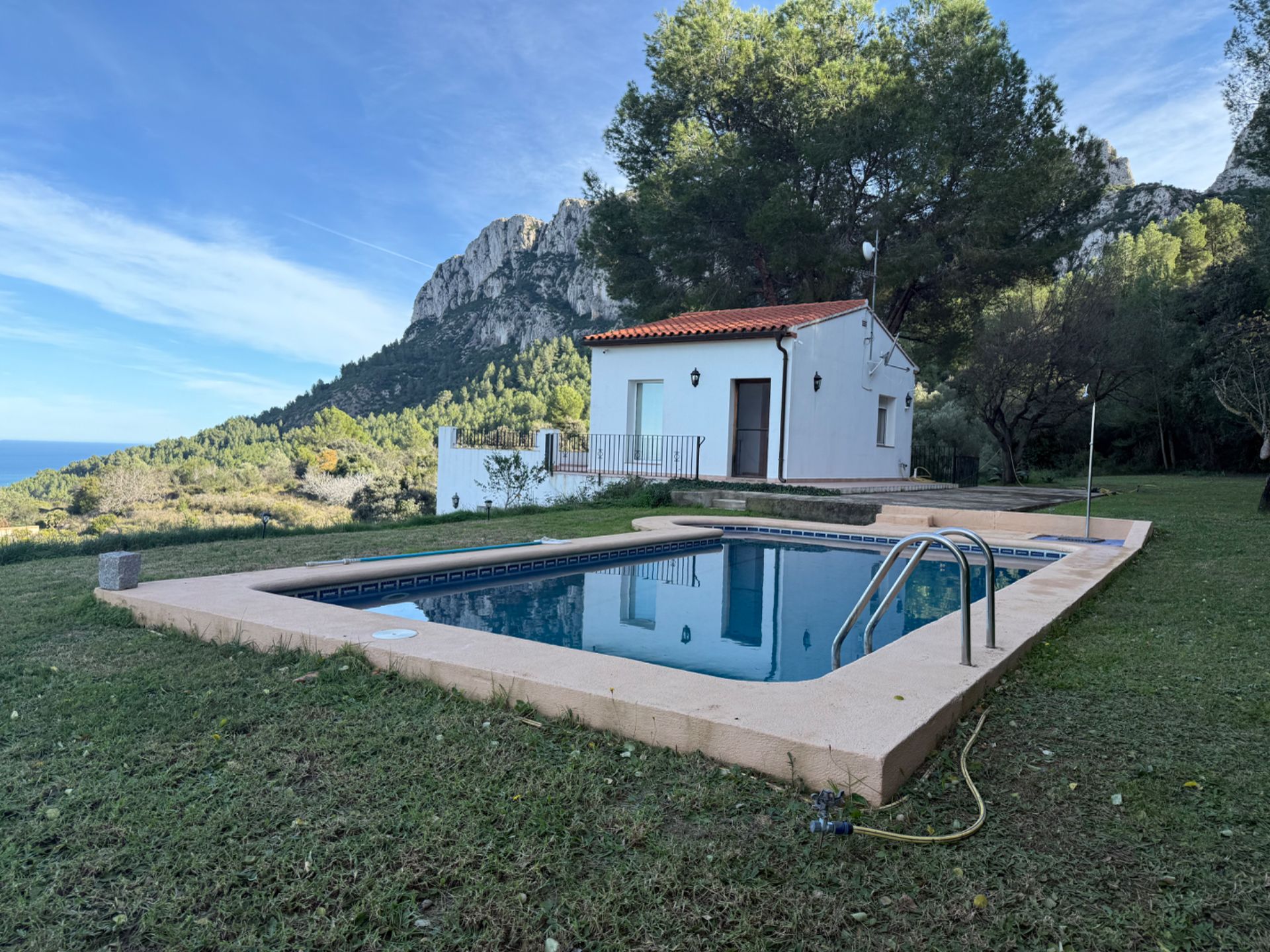 Swimming pool of House or chalet for sale in Benimeli  with Air Conditioner, Heating and Private garden