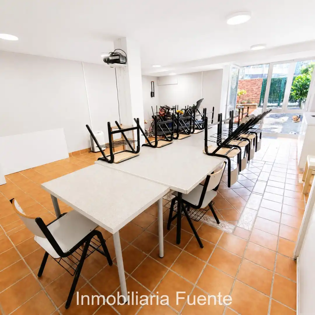 Einfamilien-Reihenhaus zum Verkauf in Muskiz mit Heizung, Privatgarten und Terrasse
