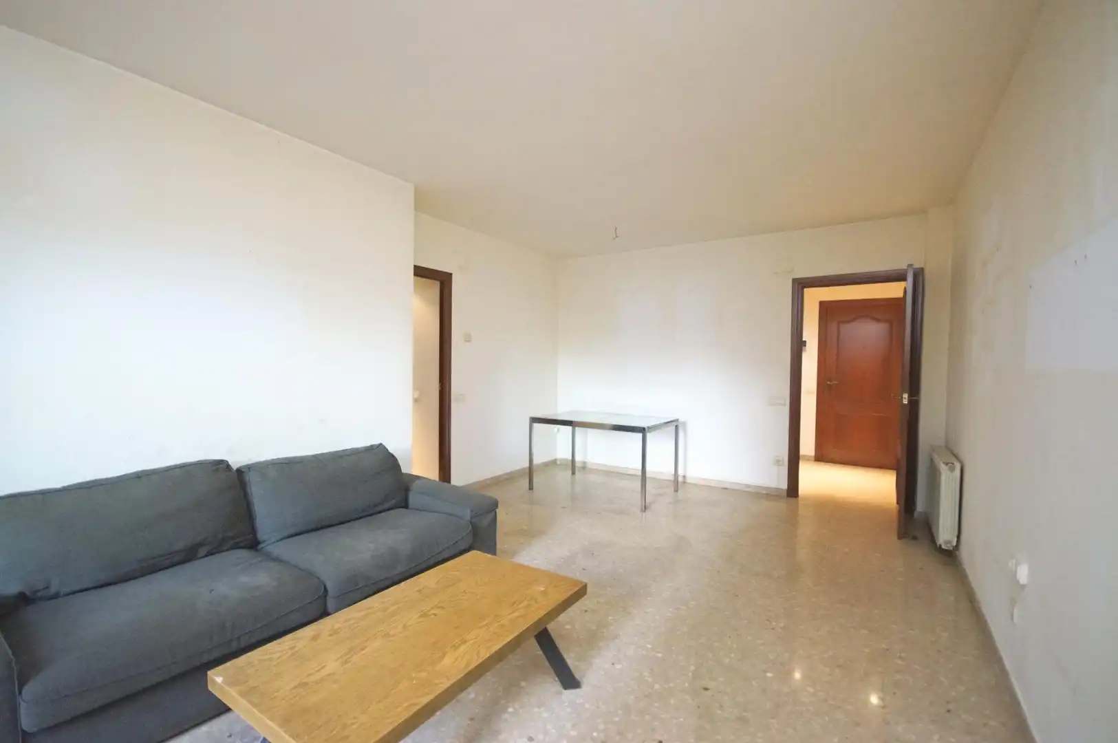 Living room of Flat for sale in L'Hospitalet de Llobregat  with Heating and Terrace