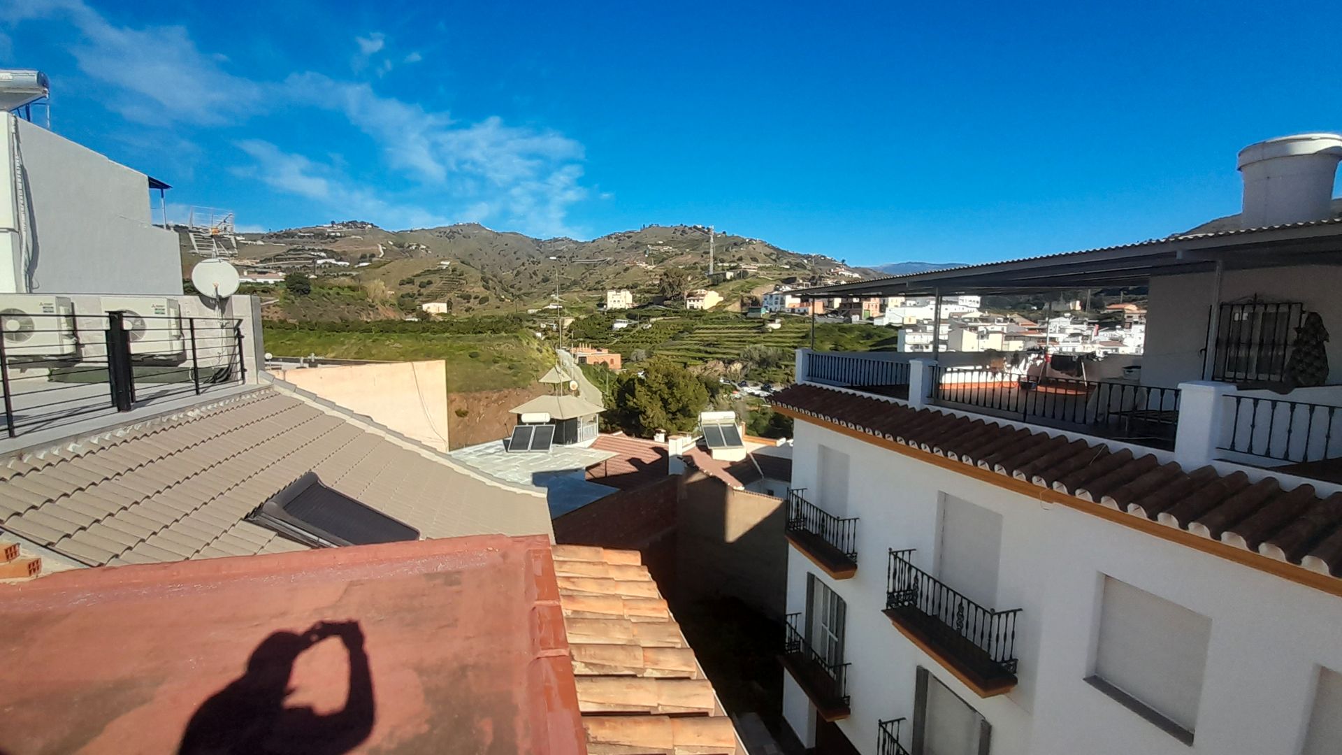 Vista exterior de Estudi en venda en Algarrobo amb Terrassa
