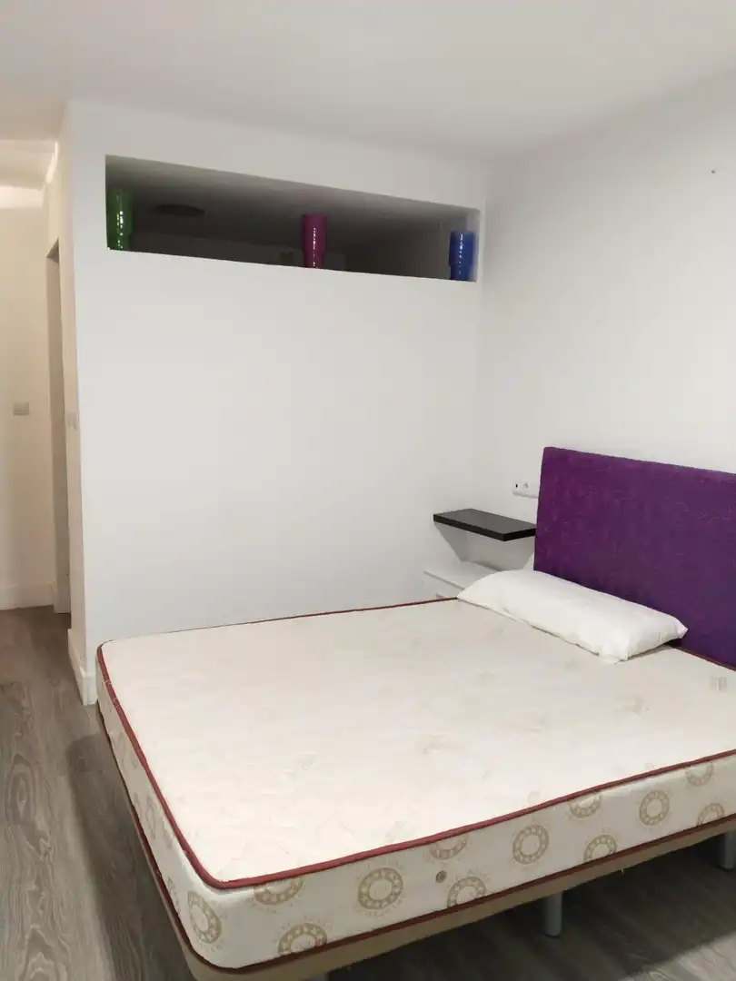 Dormitori de Pis en venda en Archidona amb Moblat i Balcó