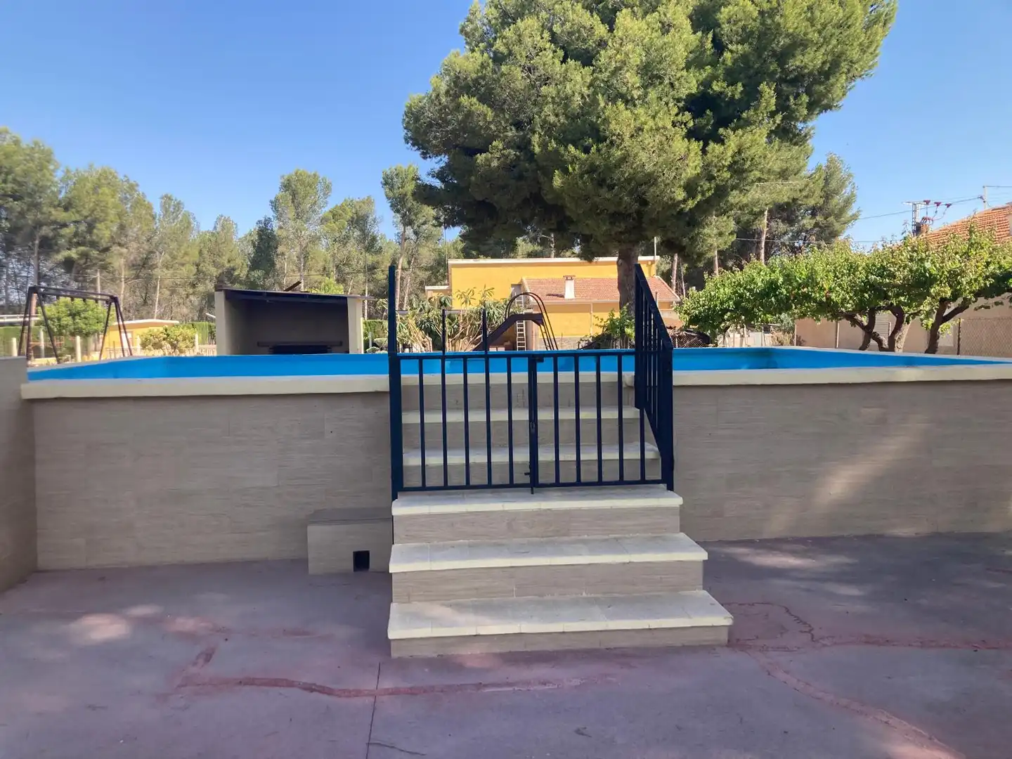 Piscina de Casa o chalet en venta en Villena con Jardín privado, Piscina y Amueblado