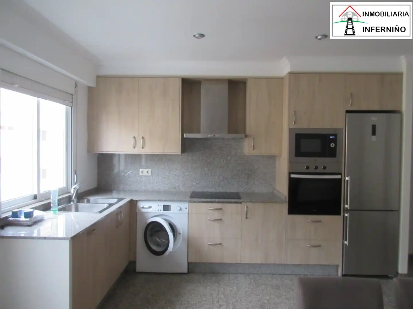 Flat for sale in Piñeiros- Freixeiro, imagen 2