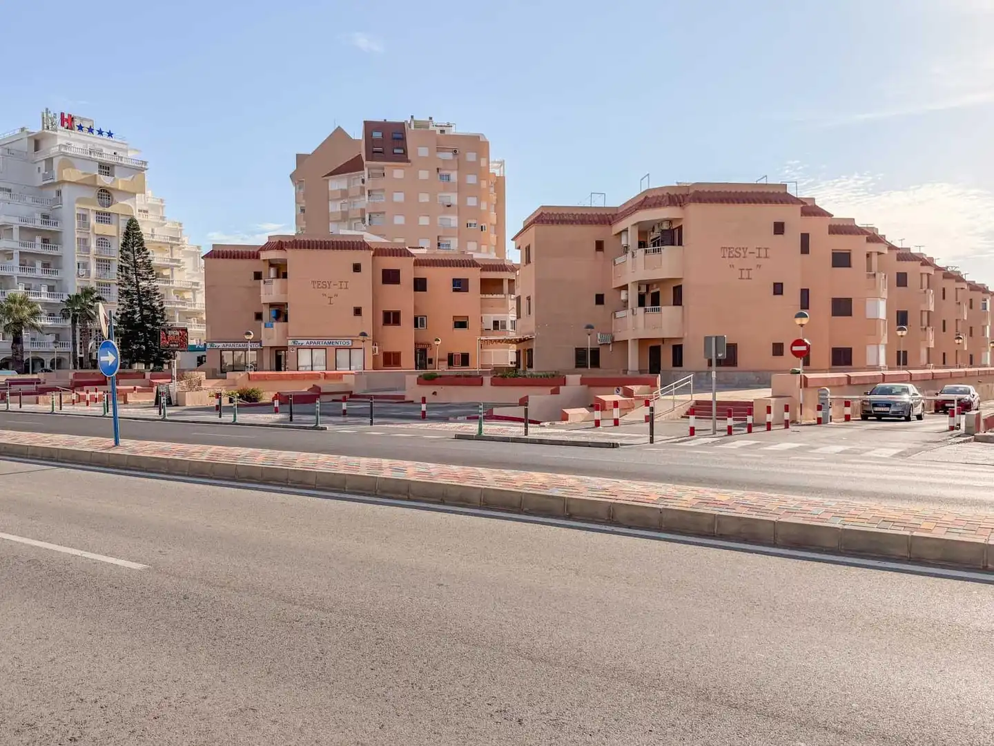 Exterior view of Flat for sale in Entremares