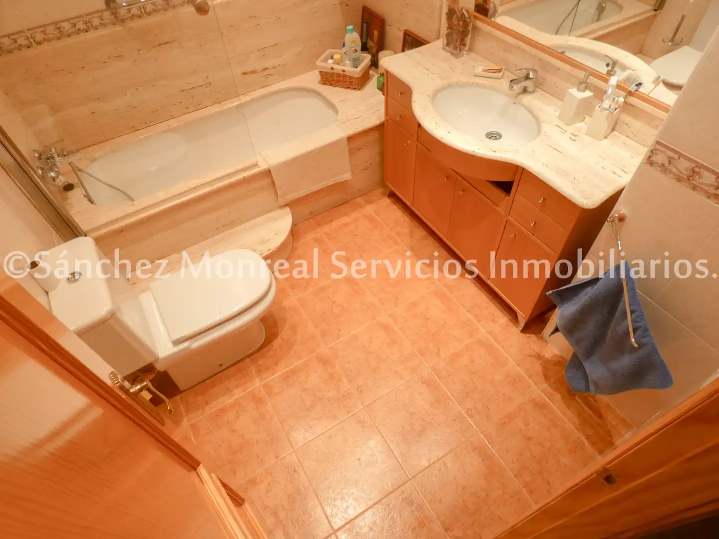 Casa adosada en venta en Avenida de la Cruz Roja, Alcázar de San Juan