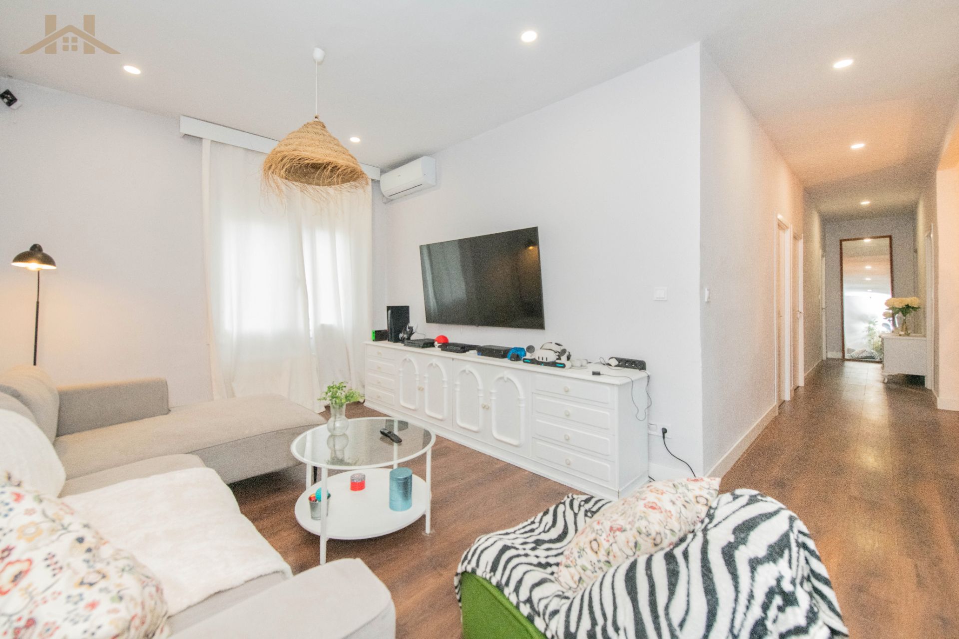 Sala d'estar de Casa adosada en venda en San Martín de la Vega amb Aire condicionat, Terrassa i Traster