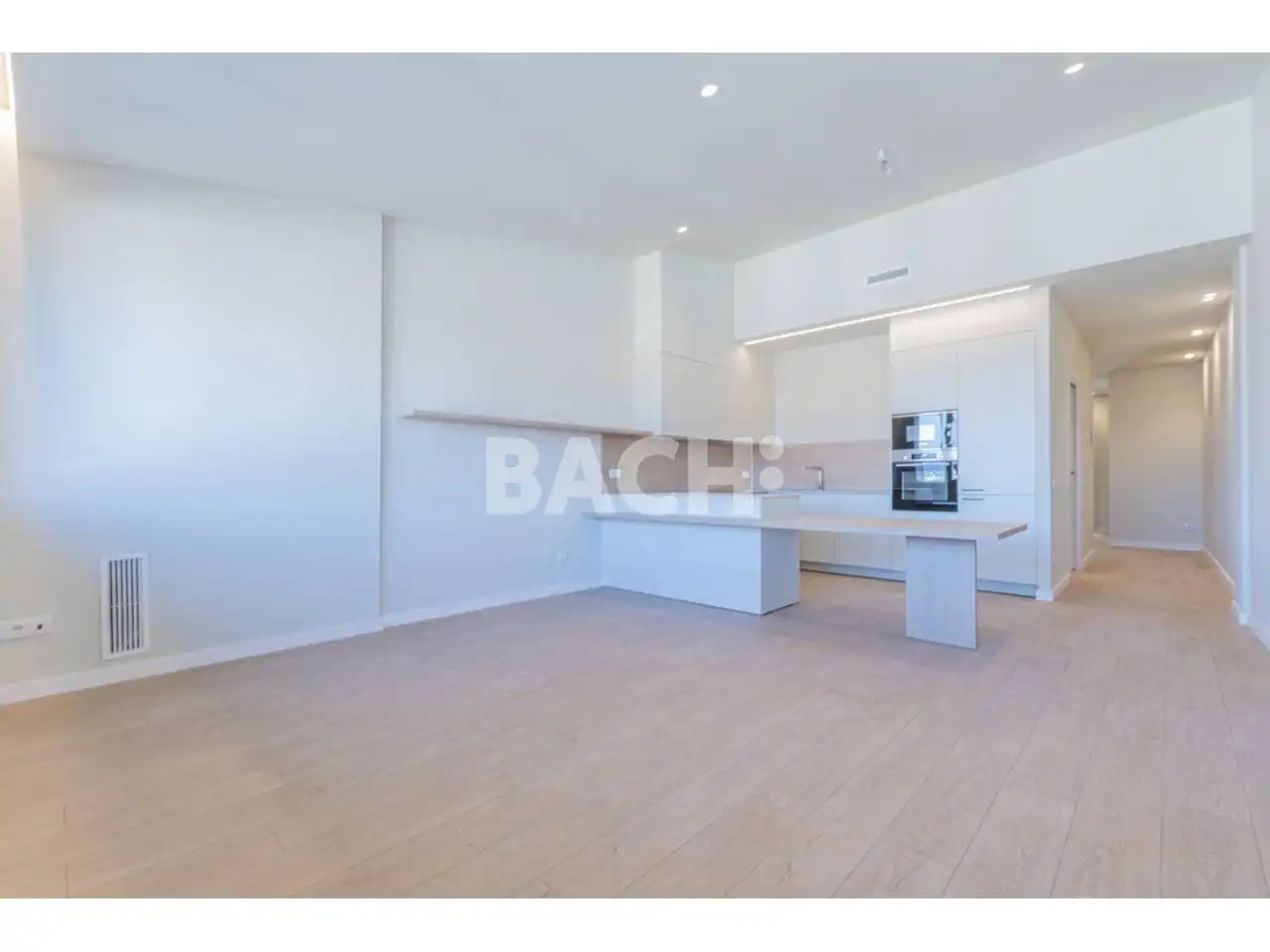 Cocina de Dúplex en venta en Vic con Calefacción, Parquet y Terraza