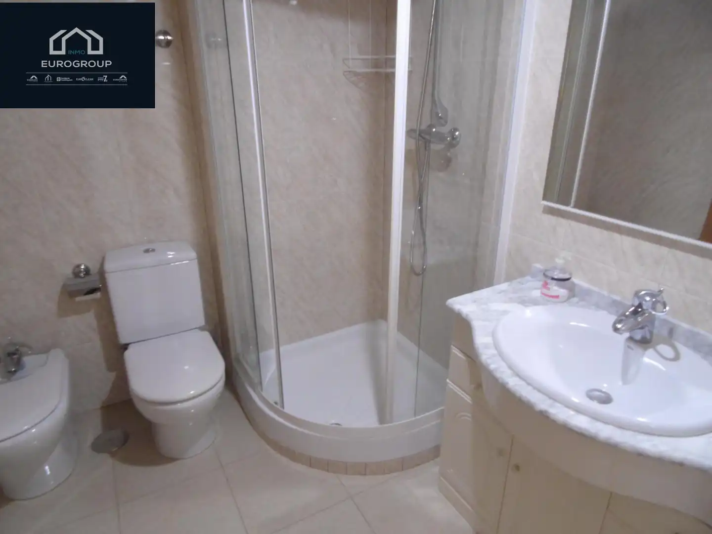 Badezimmer von Wohnungen zur Miete in Benidorm mit Privatgarten, Möbliert und Gemeinschaftspool