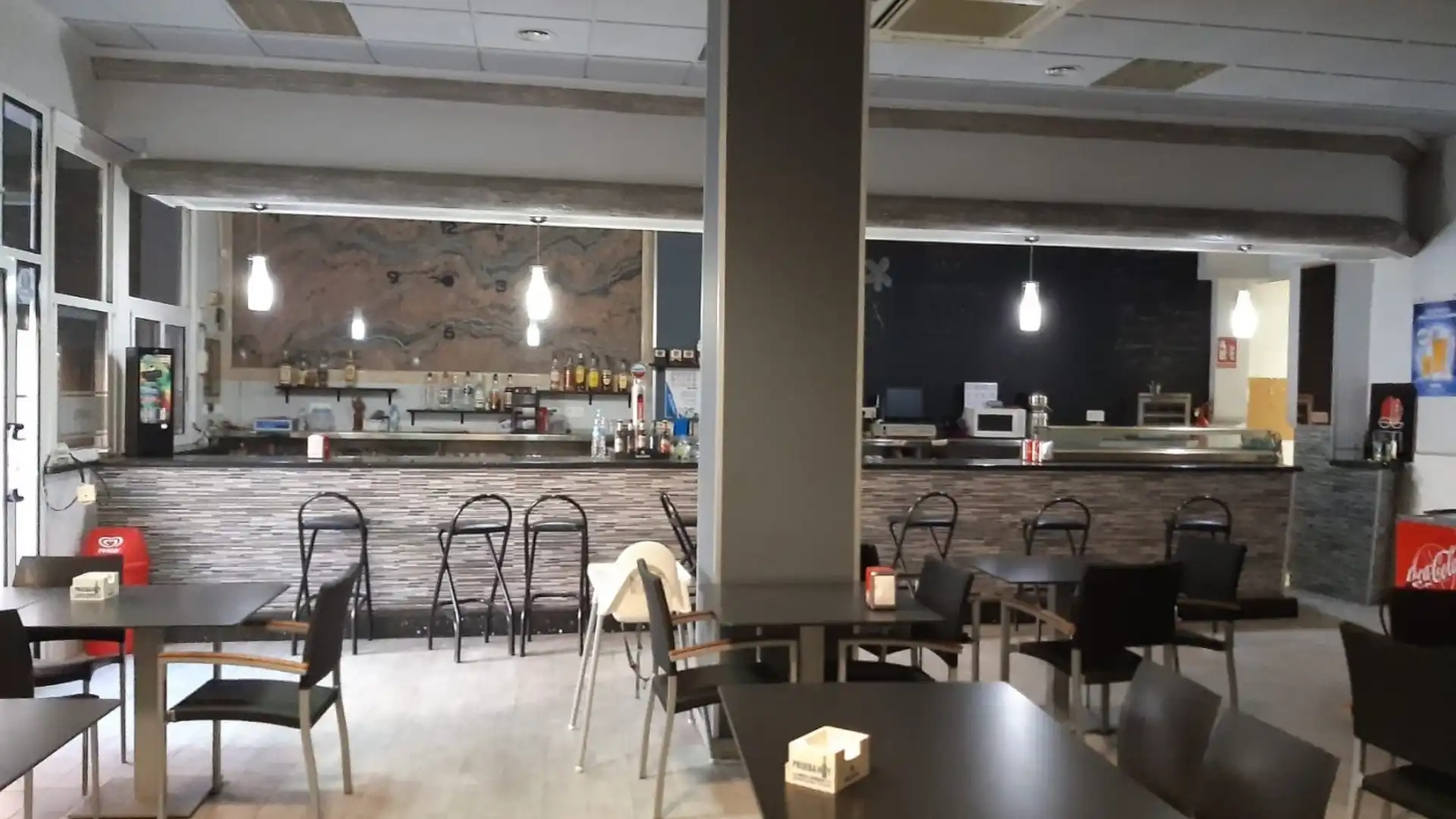 Local en traspaso en Novelda con Amueblado