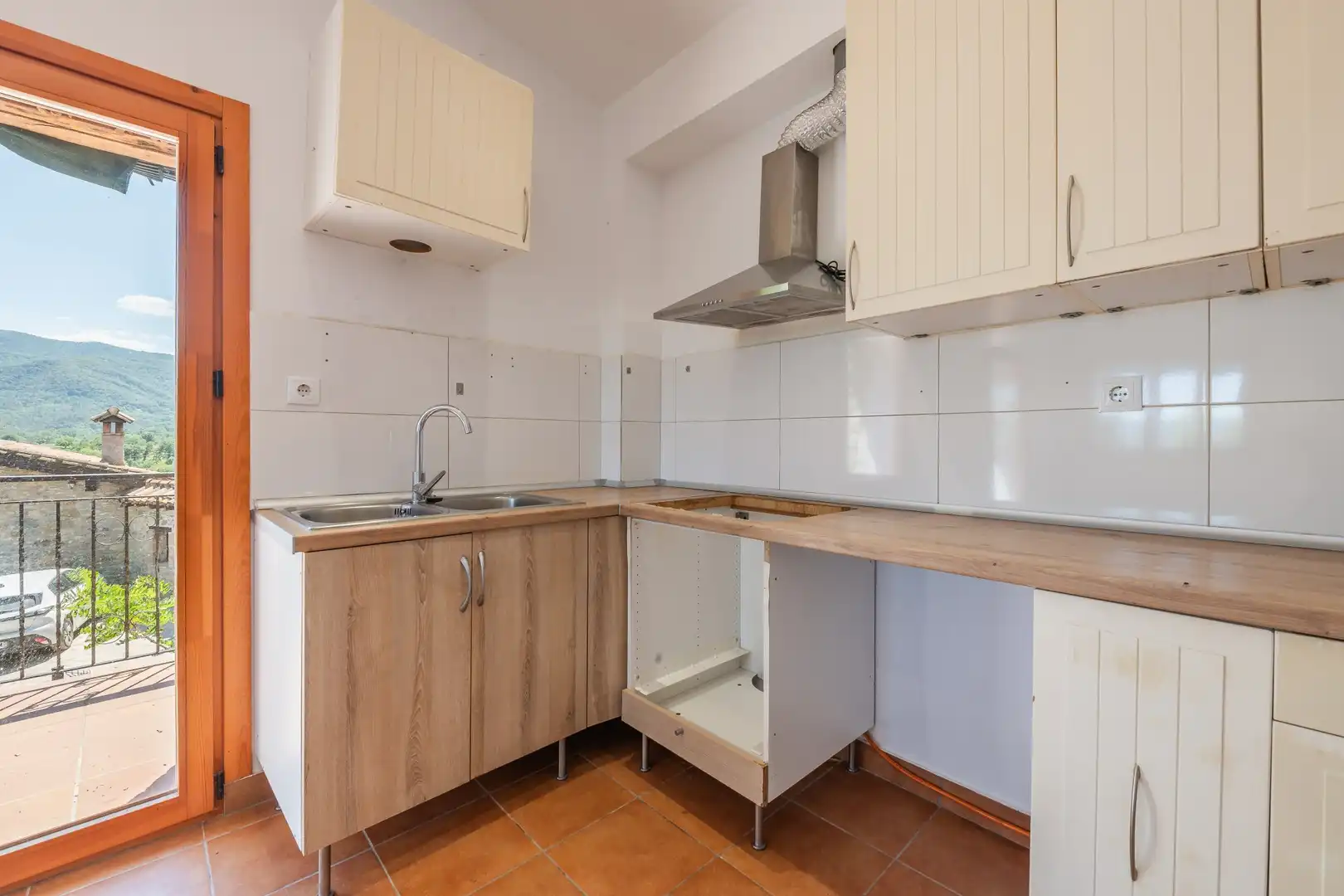 Cuina de Finca rústica en venda en Mieres (Girona)