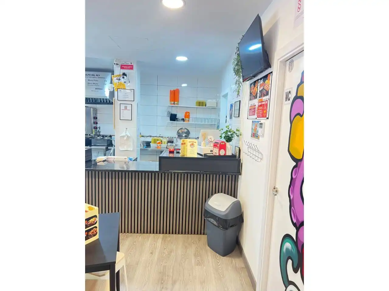 Local comercial de lloguer a Calle Navia