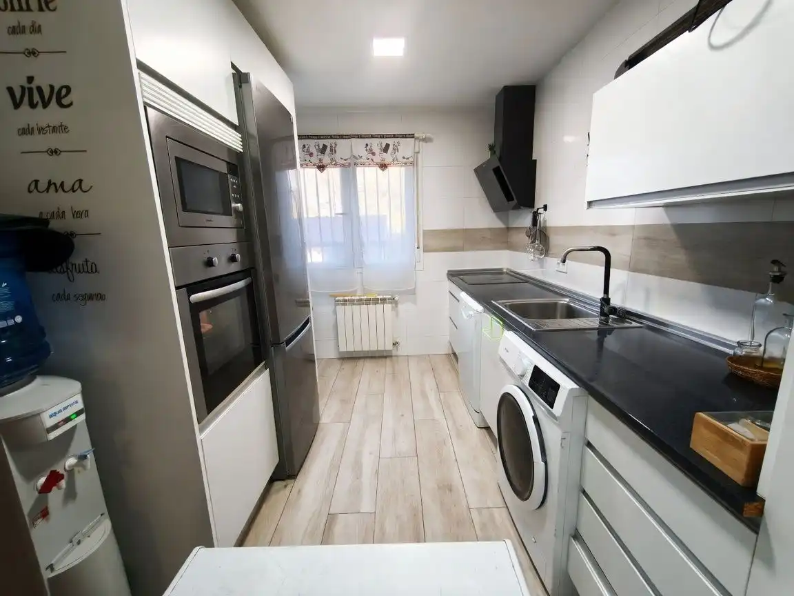 Kitchen of Houses for sale in Cedillo del Condado  with Air Conditioner, Heating and Private garden