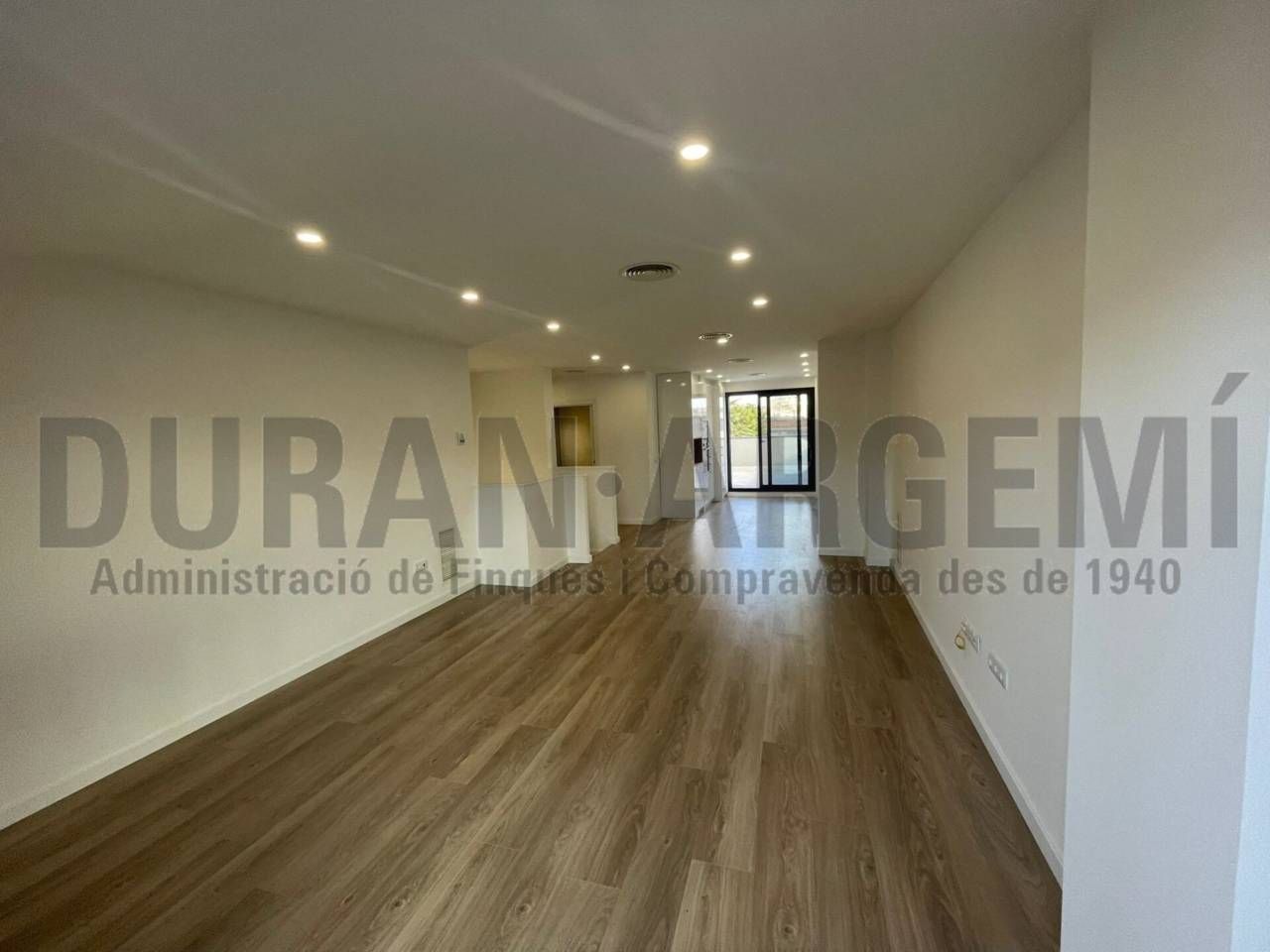 Dúplex en venda en Terrassa amb Aire condicionat, Calefacció i Jardí privat