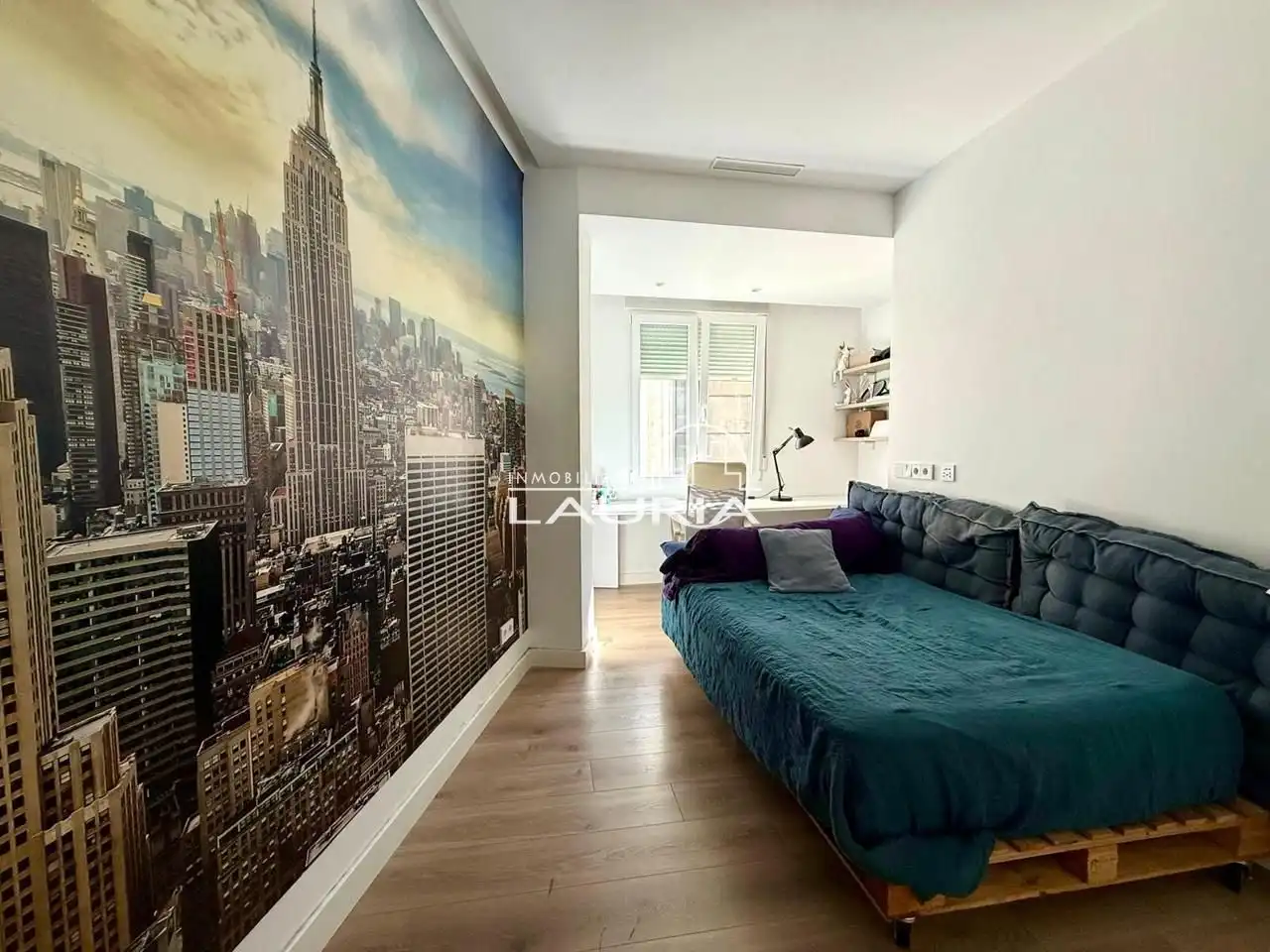 Bedroom of Flat for rent in Valencia  with Air Conditioner, Parquet flooring and Furnished