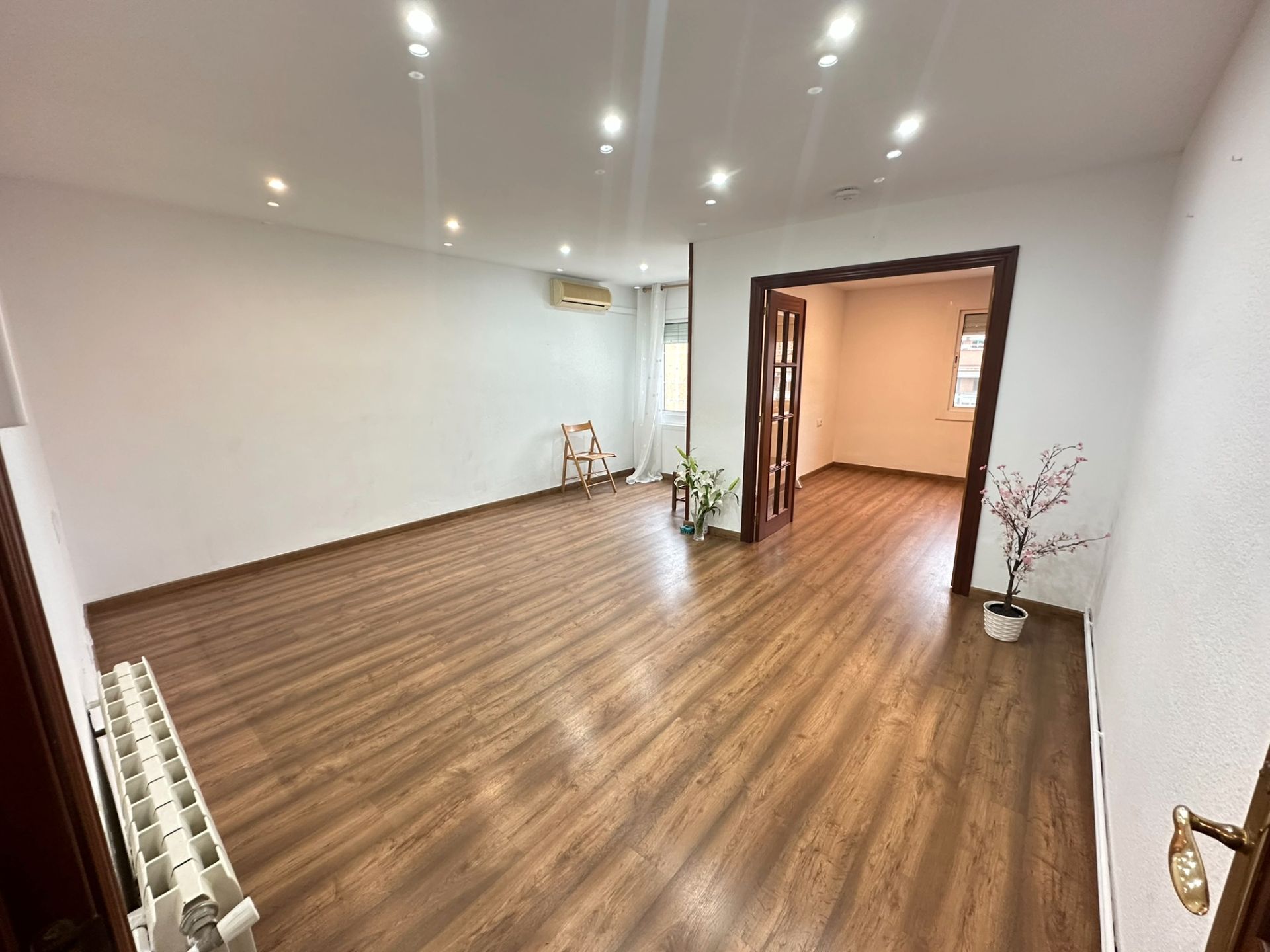 Piso en venta en Santa Coloma de Gramenet con Aire acondicionado, Calefacción y Parquet