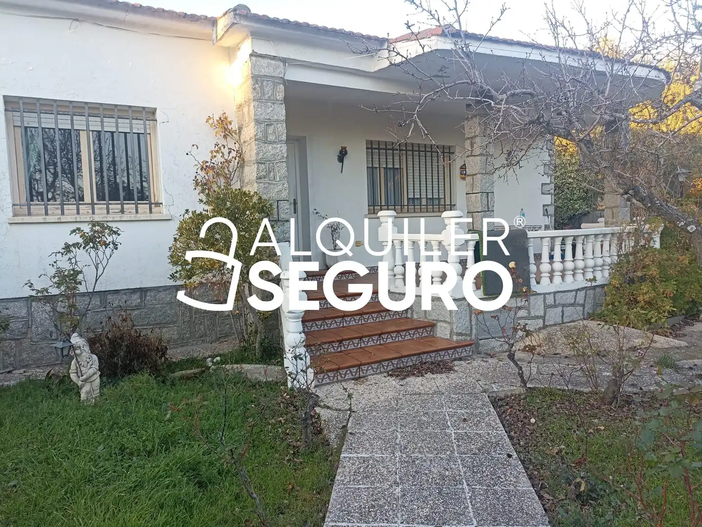 Exterior view of Houses for rent in Cadalso de los Vidrios  with Heating, Terrace and Furnished