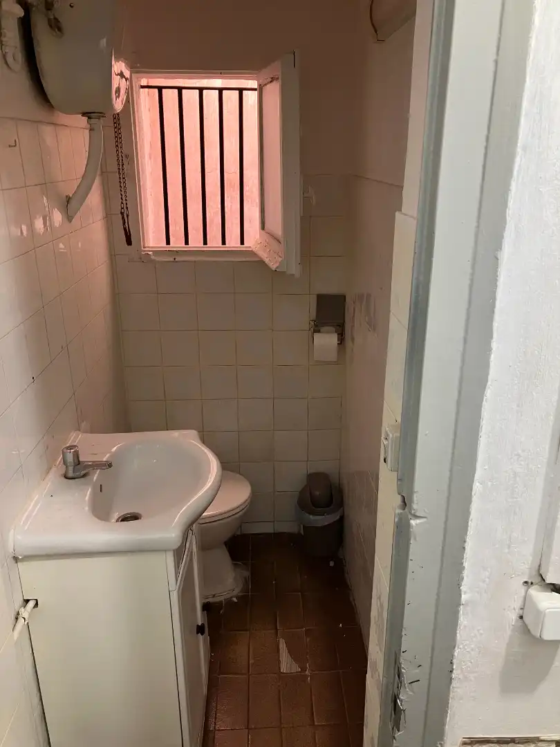 Local de alquiler en Carrer del Pantà de Tremp, 25, El Carmel