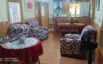 Sala d'estar de Casa o xalet en venda en El Pinar amb Jardí privat, Terrassa i Traster