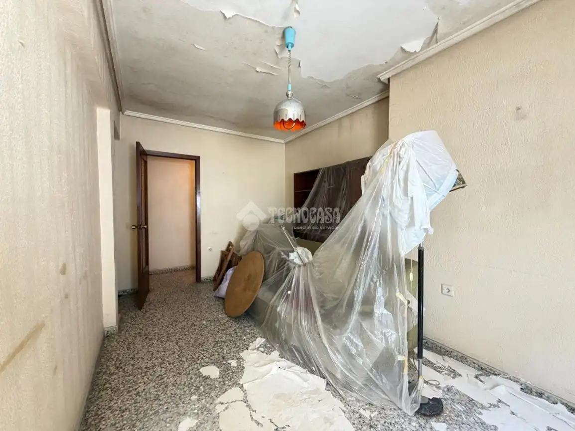 Piso en venta en Xirivella con Balcón