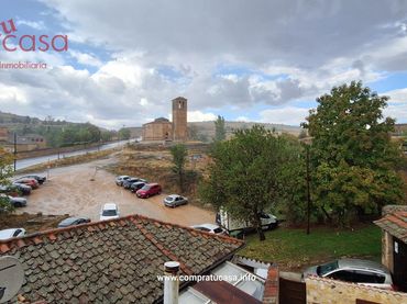 Appartamento con balcone in affitto a Calle de San Marcos
