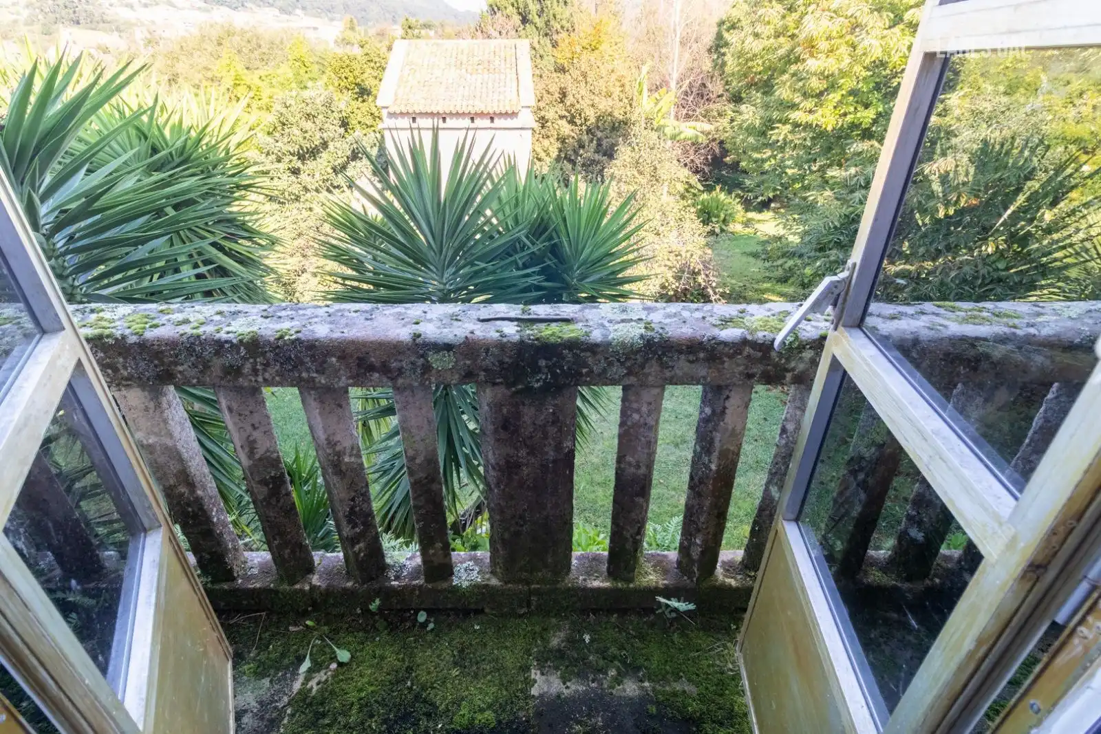 Terraza de Edificio en venta en Cangas 