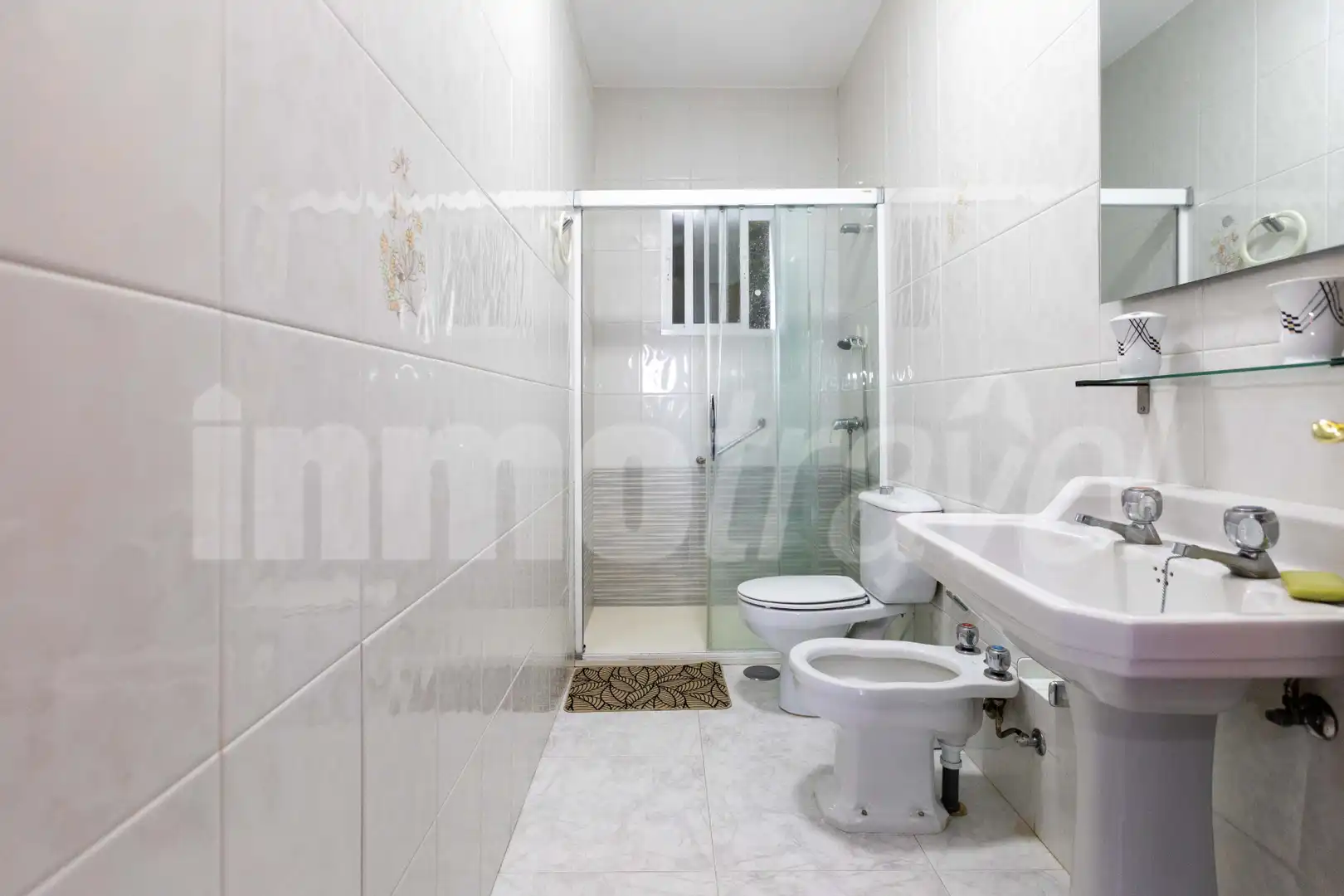 Bathroom of Flat for rent in Sanxenxo  with Furnished, Oven and Washing machine