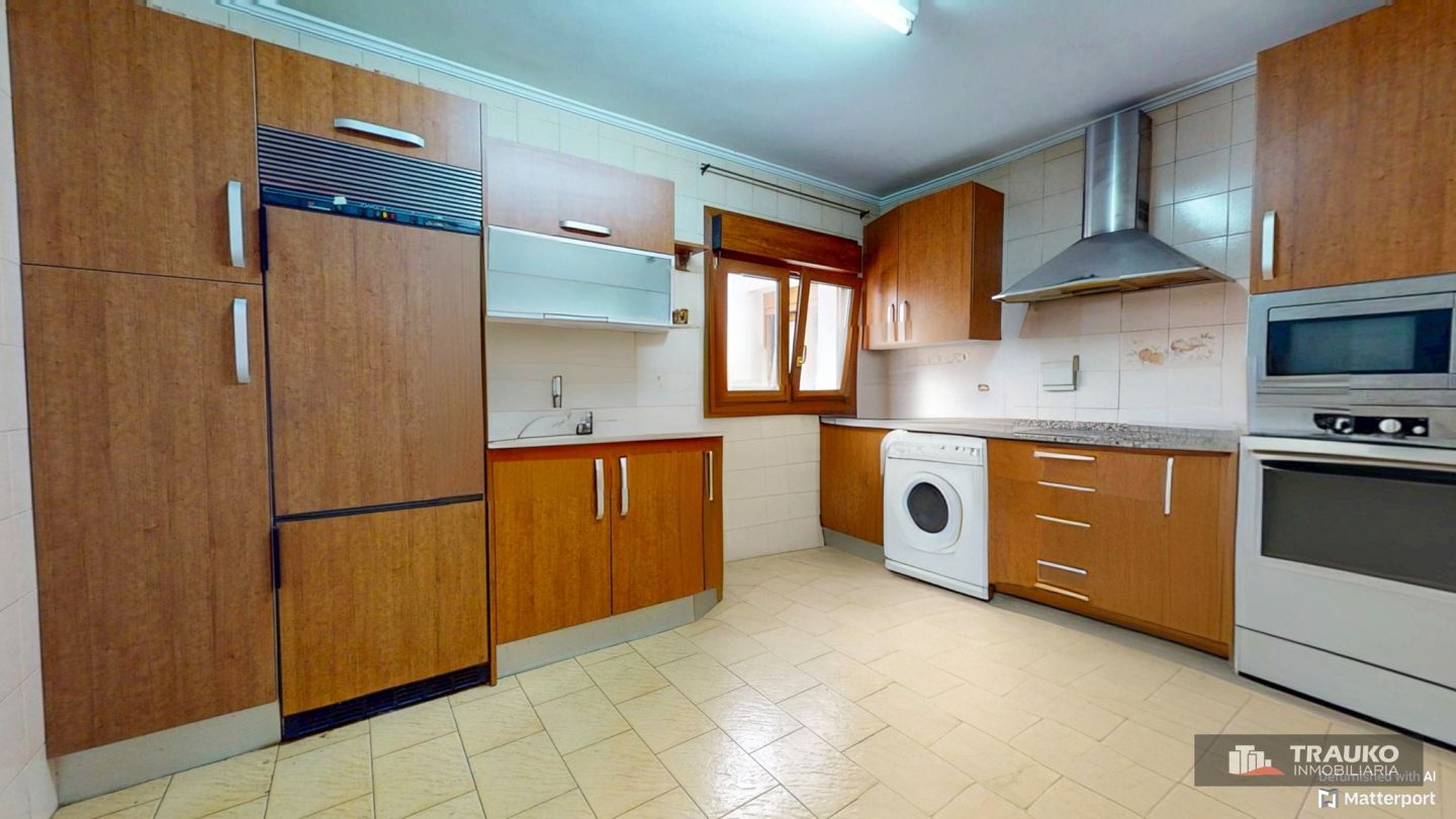 Flat for sale in Uribarri Kalea, Barrio de Uribarri, Uribarri, Bilbao