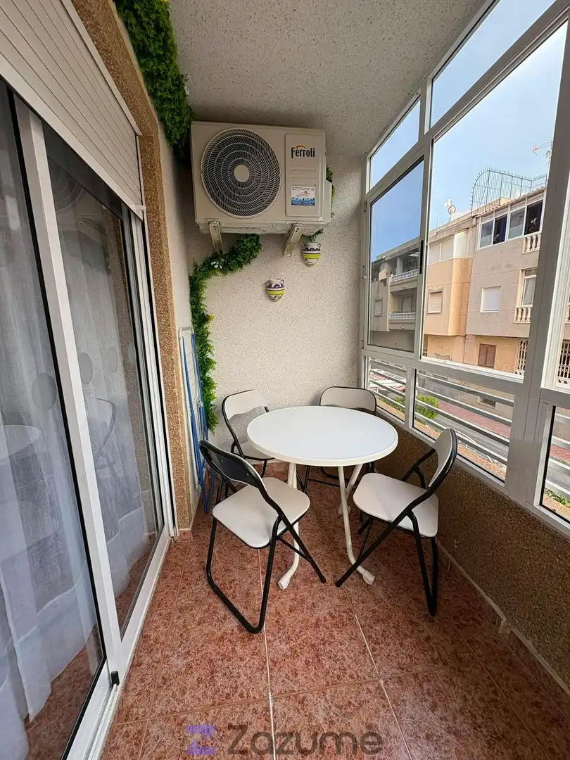 Terraza de Piso de alquiler en Torrevieja con Aire acondicionado, Calefacción y Piscina