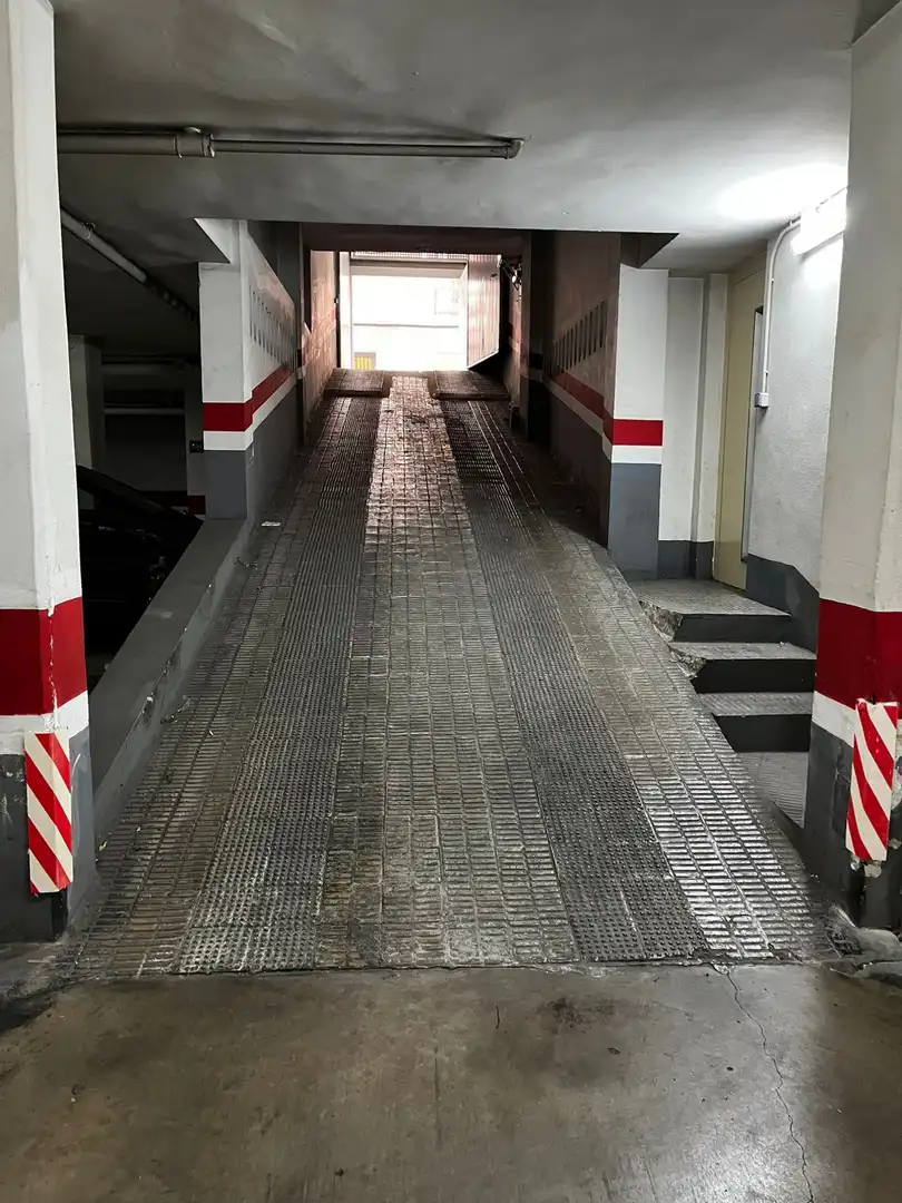 Garaje de alquiler en CL PINTOR ZARIÑENA, 5, El Carme