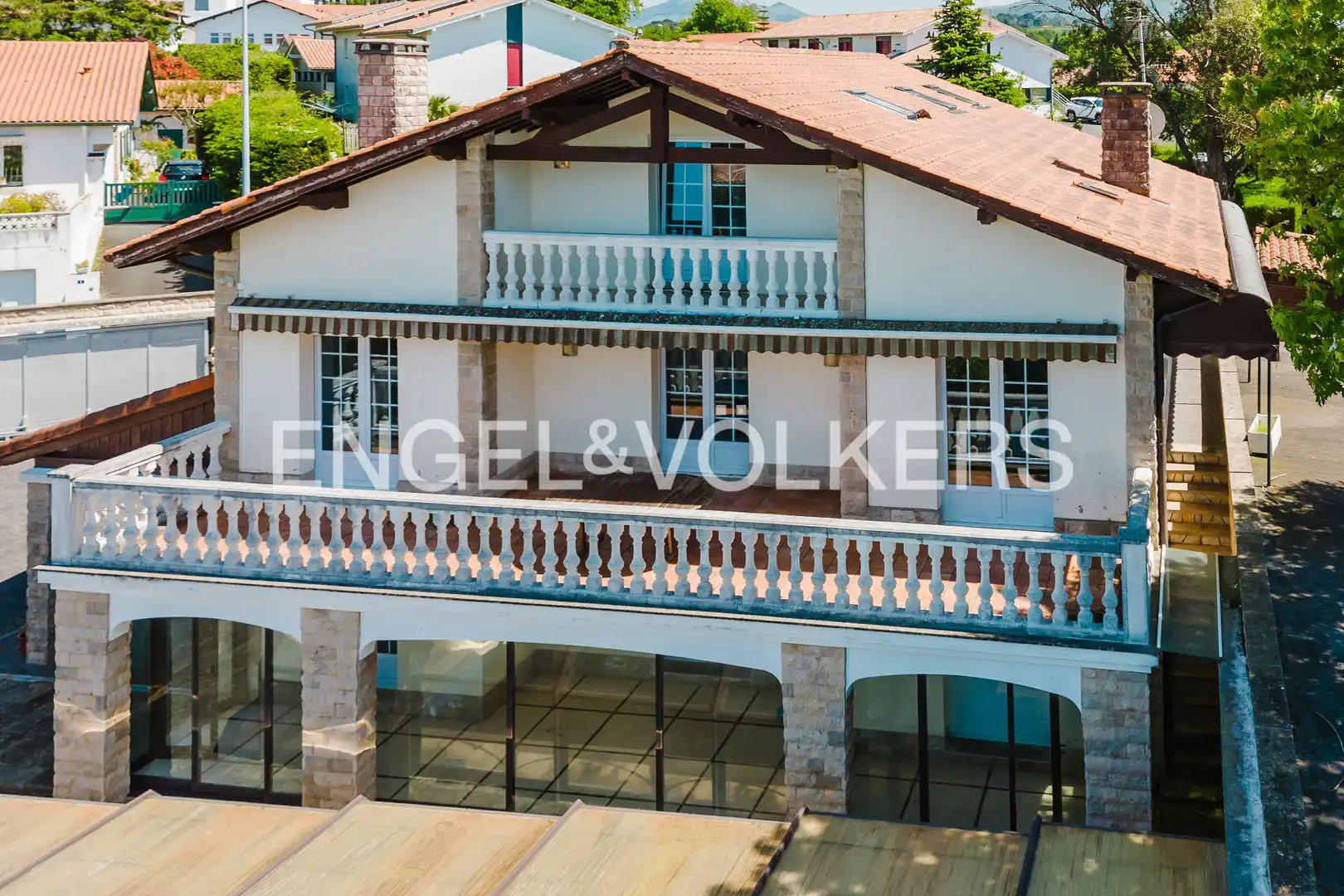 Terraza de Finca rústica en venta en Hendaye con Aire acondicionado, Calefacción y Jardín privado
