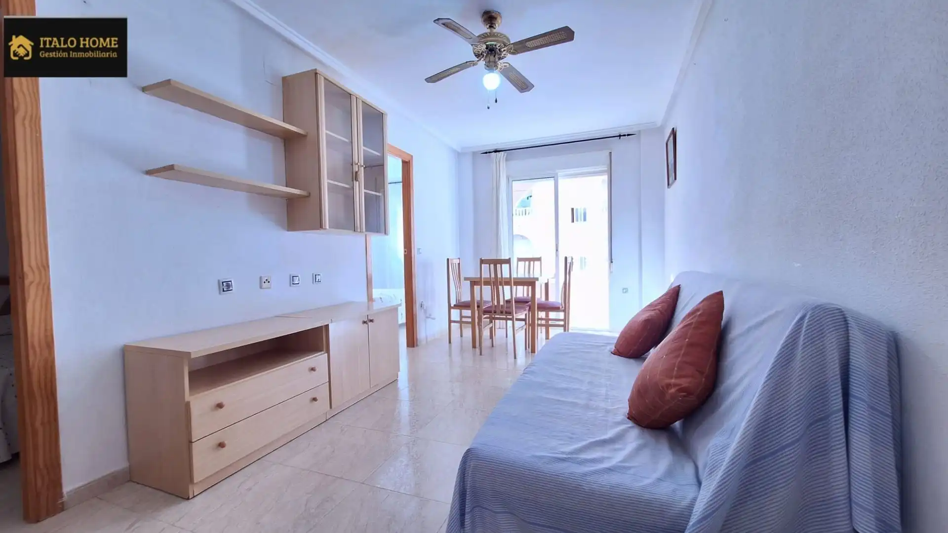 Sala de estar de Piso en venta en Torrevieja con Piscina comunitaria